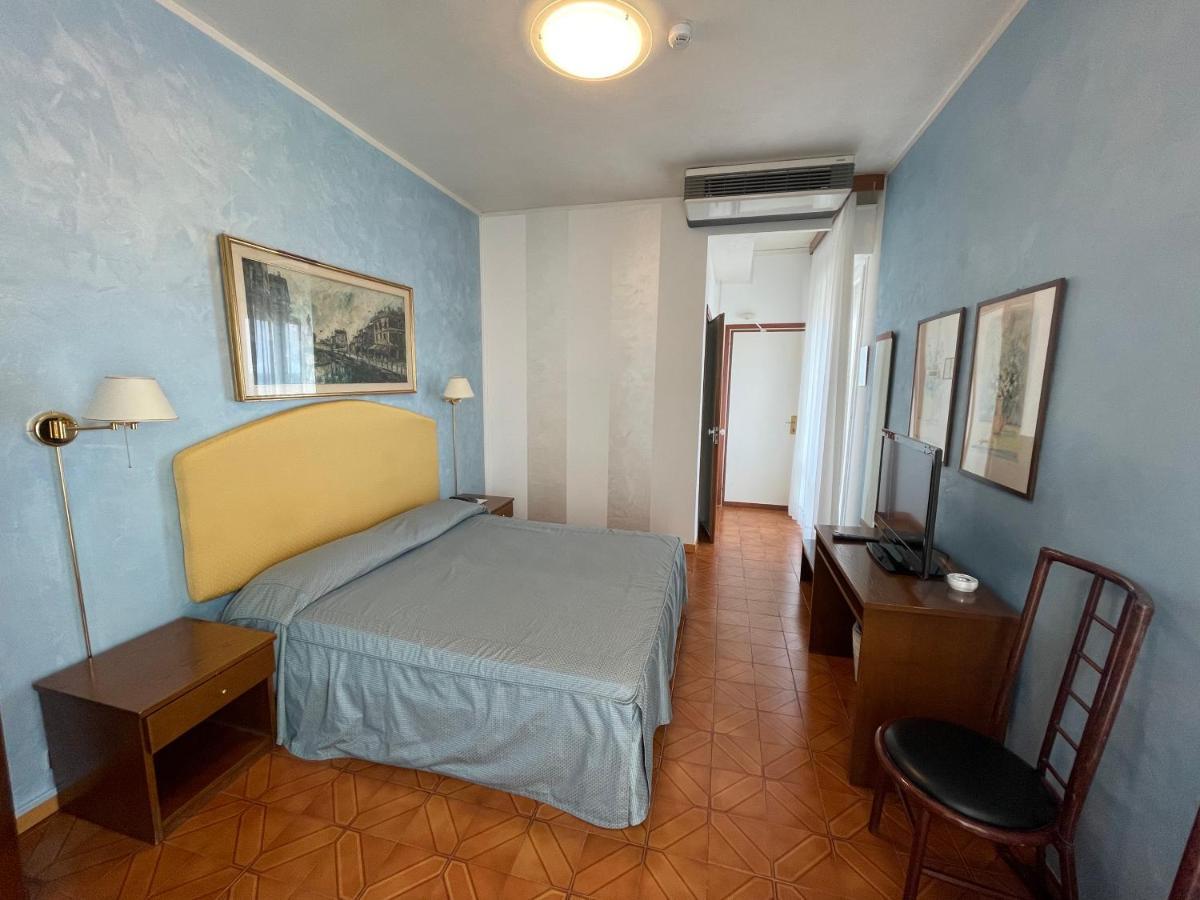 Hotel Universo Lido di Jesolo Eksteriør bilde