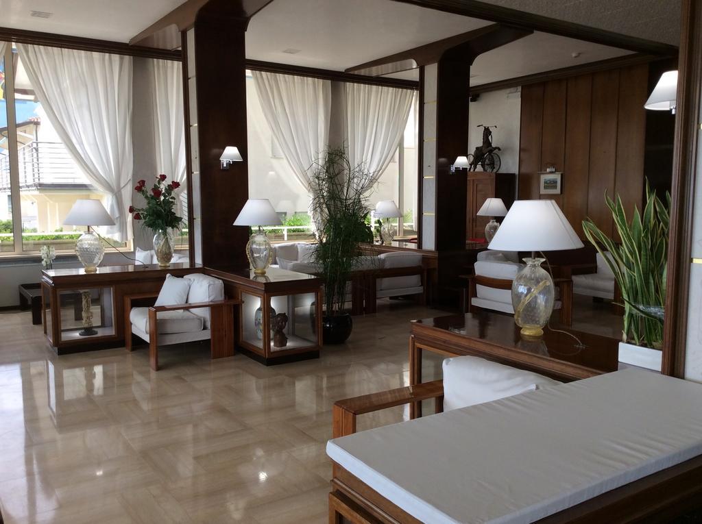 Hotel Universo Lido di Jesolo Eksteriør bilde
